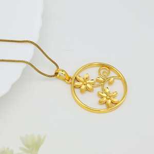 New Delicate Brass Pendant Dainty Floral Necklace Women Jewelry 18k Gold Plated Botanical Circle Charm For Wholesale/OEM/ODM - Product Image 5
