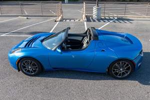 Tesla Roadster 2008, moteur électrique unique, propulsion arrière, automatique, cabriolet électrique - Product Image 3