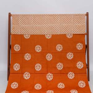 Vibrant Terracotta Heritage Ligero Lana Algodón Invierno Prendas de abrigo Tradicionales Geométricos Batik Motivos Rayas Piel transpirable - Product Image 6