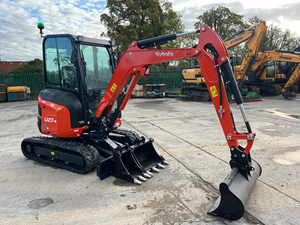Mini-excavatrice KUBOTA U27-4 de 2,6 tonnes avec cabine climatisée et chauffée, 3 godets, pour travaux de construction et de terrassement, certifiée EPA/CE. - Product Image 3