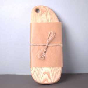 Planche à découper en bois de frêne, forme allongée classique, planche à découper en bois massif pour la cuisine, le restaurant, le service et la préparation des aliments - Product Image 3