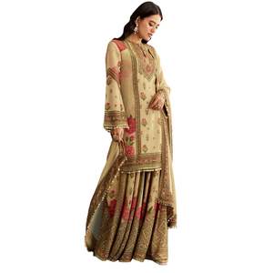 Vente en gros de vêtements ethniques pour femmes OEM en tissu à imprimé floral Kurta Palazzo Beige avec Dupatta - Product Image 3