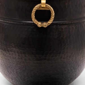 Pot de fleur fait main au design unique Design antique parfait pour les mariages, la décoration intérieure et le bureau à un prix abordable - Product Image 3