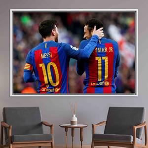 Toile imprimée : Messi & Neymar, étoiles du football, pour la décoration de la cave des hommes, TOILE ENCADRÉE BLANCHE - Product Image 1