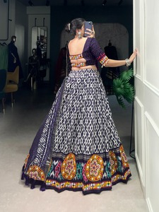 Modern Navratri Style Floor-Length 100% Silk A-Line Sweetheart Neckline Zipper Backless Lehenga Choli for Adults - Product Image 4