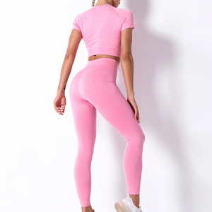 Conjunto de Yoga de 2 piezas para mujer de gran calidad, cintura media, cierre elástico, manga corta, transpirable, patrón sólido, logotipo frontal personalizado - Product Image 4