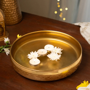Diseño único Forma redonda Latón macizo Urli La mejor calidad Tamaño personalizado Flor de latón Urli para boda - Product Image 5