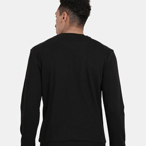 Venta al por mayor sudadera térmica para hombres diseño único con cuello redondo transpirable 100% algodón patrón sólido para el calentamiento de otoño - Product Image 4