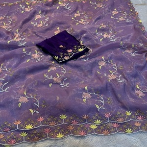 Sari de seda suave y crujiente de diseñador y sari con bordado de pedrería para bodas, fiestas, festivales, ropa étnica para mujeres - Product Image 1