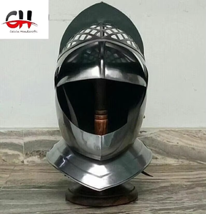 Casque de chevalier médiéval Costume d'armure portable Casque en argent par Calvin Handicraft - Product Image 3