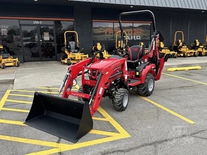 Tractor Agrícola MAHINDRA 1120HST 2025 de 24HP con Motor, Caja de Cambios y Bomba - Product Image 2