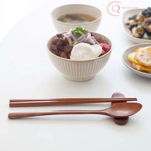 Ensemble de couverts en bois durable, design moderne, vaisselle en bois naturel - Product Image 2