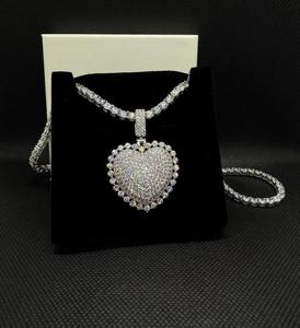 Collier pendentif hip-hop élégant en moissanite VVS sertie de diamants avec un design en argent 925 en forme de cœur, bijoux brillants à bas prix - Product Image 4