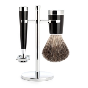 Kit de Afeitado de Lujo Premium: Brocha de Afeitar 100% Pelo de Ardilla, Maquinilla de Afeitar de 3 Hojas, Mango Metálico y Soporte para Brocha - Product Image 1