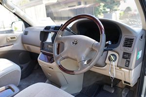 Toyota Grand Hiace d'occasion 1999, conduite à gauche/droite - Product Image 4