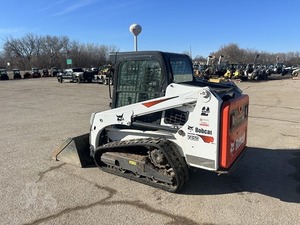 Chargeur compact BBOBCAT T450 2018, chargeur frontal, capacité de charge nominale de 35 tonnes, moteur Caterpillar, pompe hydraulique TCM - Product Image 3