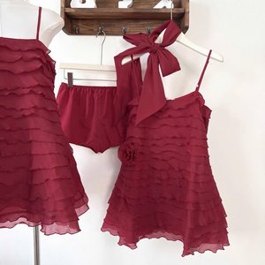 Conjunto de Verano para Mujer de Alta Calidad, Top de Tirantes Finos de Chifón en Capas con Pantalones Cortos Elásticos - Product Image 3