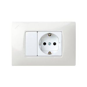 Pezzo intermedio per 3 mezzi elementi bianco neve (Simon 27 27900-33) - Product Image 2