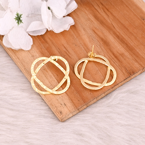 Pendientes de latón hechos a mano, modernos y delicados, con baño de oro amarillo, regalos de aniversario para mujer, venta al por mayor, 25 pares, a la moda - Product Image 4