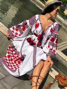 Robe d'été à broderie florale avec manches longues Wrap Beach Cover pour dames Oversized Bohemian Festival Style Woven Weave - Product Image 5