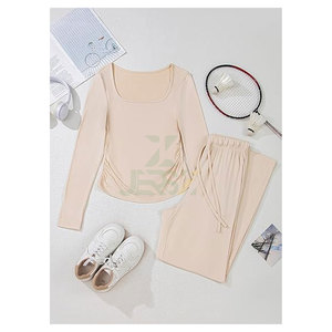 Ensemble de survêtement unisexe 2 pièces en coton 100% avec haut à capuche brodé vintage et pantalon large décontracté et élégant - Product Image 5