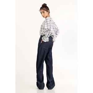 Camisa Informal de Popelina Blanca y Negra con Elementos de Moda Sencillos-224-217-011 - Product Image 1