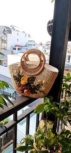 Sac à main durable en jacinthe d'eau du Vietnam, sac fourre-tout fait à la main pour femmes en jonc de mer, mode parfaite - Product Image 4