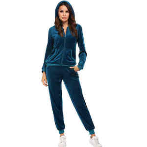 Venta caliente hecha a medida 2025 chándal de mujer elegante tela de terciopelo chándal de mujer con estilo de cremallera - Product Image 5