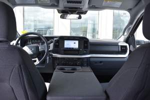 Ford F-250 Super Duty XLT 2024, Motor V8 de Gasolina PFI OHV de 7.3L - Product Image 5