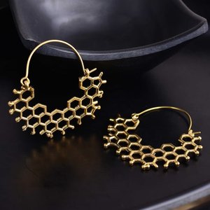 Un par de pendientes de aro de latón con enchufe de panal dorado Bali, pendientes de aro de panal de latón hechos a mano, joyería para regalo - Product Image 5