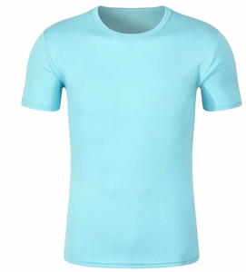 Vente en gros Fabrication Nouveau 100% Polyester Chemises polo à manches courtes unies avec logo brodé à rayures pour hommes - Product Image 5