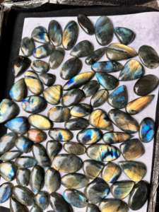 Cabujón de labradorita Natural de gran calidad, piedras preciosas sueltas disponibles, piedras preciosas de forma y tamaño mezclados para usar en la fabricación de joyas - Product Image 3