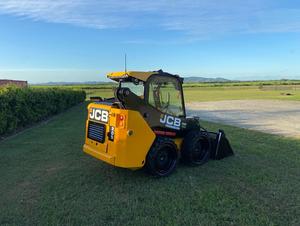 รถตักล้อยาง JCB รุ่นใหม่ สีเหลืองดำ เครื่องยนต์ไฮดรอลิก รถตักมือสอง อุปกรณ์สำหรับใช้งานกลางแจ้ง พร้อมส่งออก - Product Image 2