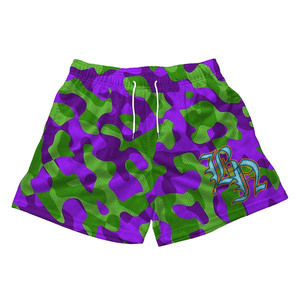 Shorts de malla de poliéster premium de 180 GSM, camuflaje, transpirables, morado y verde, con logo bordado personalizado, shorts de malla para hombre - Product Image 1