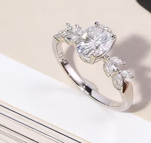 Anillo de Plata de Ley 925 con Diamante Moissanita, Hermoso Regalo para Compromiso / Regalo - Product Image 3