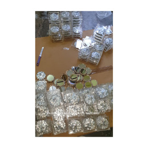 Espejo de Lujo Hecho a Mano con Forma de Flor de Madreperla de Piedra Natural de Alta Calidad, Color Natural, Empaque de Alta Gama para Regalo de Cumpleaños de Bebé - Product Image 3