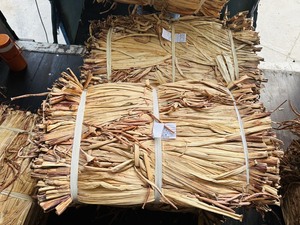 Unleash Your Creativity with Dried Water Hyacinth Raw Material - Product Image 6