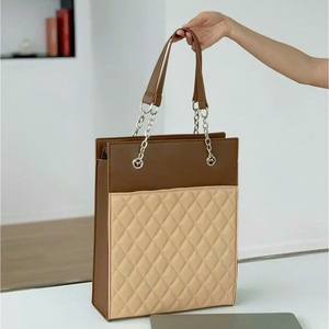 [NOUVEAU ARRIVÉ] Sac à main pour femme en cuir PU de style rétro avec poignée en chaîne, style minimaliste et luxueux moderne pour les dames de bureau - Product Image 1