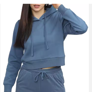 Sudaderas con capucha recortadas de alta calidad para mujer, sudaderas con capucha estampadas informales lisas, conjunto de sudaderas con logotipo frontal para verano - Product Image 1