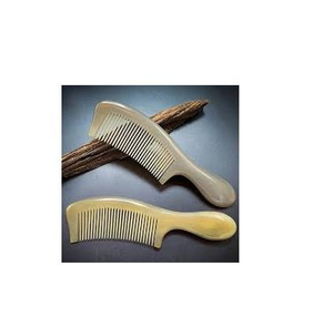 Peigne en corne de buffle fait main, durable, style animalier, avec manche naturel antistatique et emballage personnalisé - Product Image 6