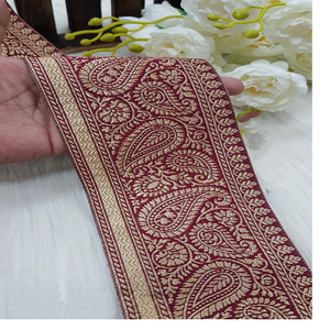 Hecho a medida en diseño Paisley en tela de base granate, cordones bordados a máquina en varios diseños y colores para vestidos de novia. - Product Image 1