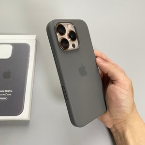 Funda Magnética de Silicona Real para 13 Pro Max/11 Pro Max con Soporte Giratorio de 360° y Diseño Exótico, Nueva en Caja - Product Image 3