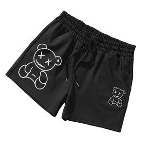 Short cargo personnalisé Manfinity Short athlétique à imprimé ours avec cordon de serrage à la taille pour hommes - Product Image 1