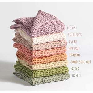Couverture à texture gaufrée agréable pour la peau de qualité supérieure confortable pour toutes les saisons sommeil et voyage vente à l'exportation - Product Image 2