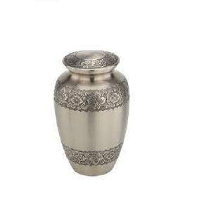 Diseño en relieve Personalizado Cenizas humanas para adultos Urnas de cremación de metal de latón Urnas funerarias de cremación duraderas decorativas hechas a mano - Product Image 1