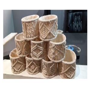 Panier de rangement en coton macramé beige de haute qualité 12x10x9 pouces organisateur décoratif fait à la main exporté d'Inde - Product Image 2