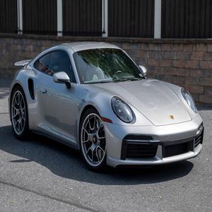 2022 911 Turbo S Coupé ~6 000 milles, moteur Flat-6 biturbo, transmission intégrale, non modifié - Product Image 1