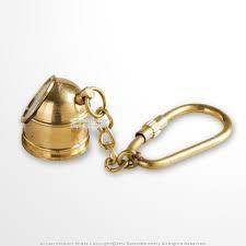 Boussole de casque de marine miniature de style antique Porte-clés en métal unique pour les voyageurs et les collectionneurs - Product Image 3
