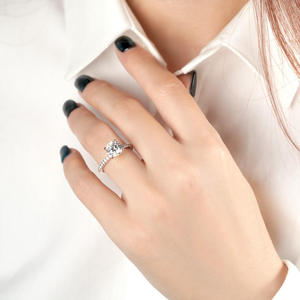 Anillos Apilables de Diseño Clásico para Boda, 8 mm, con Moissanita de 2 Quilates, Anillo de Compromiso Nupcial con Halo Oculto y Engaste Pavé, Regalo Moderno para Mujer - Product Image 2