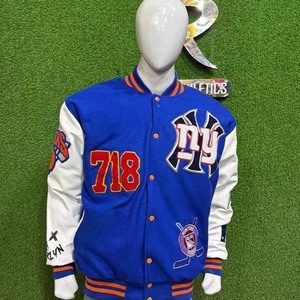 แจ็คเก็ตเบสบอลเลตเตอร์แมนแบบใหม่ ปี 2026 ตัวเสื้อทำจากขนสัตว์แท้ 100% แขนเสื้อทำจากหนังวัวแท้ ปักลายเชนิลล์แบบกำหนดเองได้ - Product Image 1